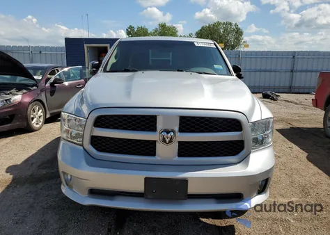 2015 Ram 1500 St z USA, uszkodzony, nr VIN 1C6RR7KT2FS696250